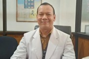 Yasril,Ama - Pimpinan Laboratorium Klinik Medika